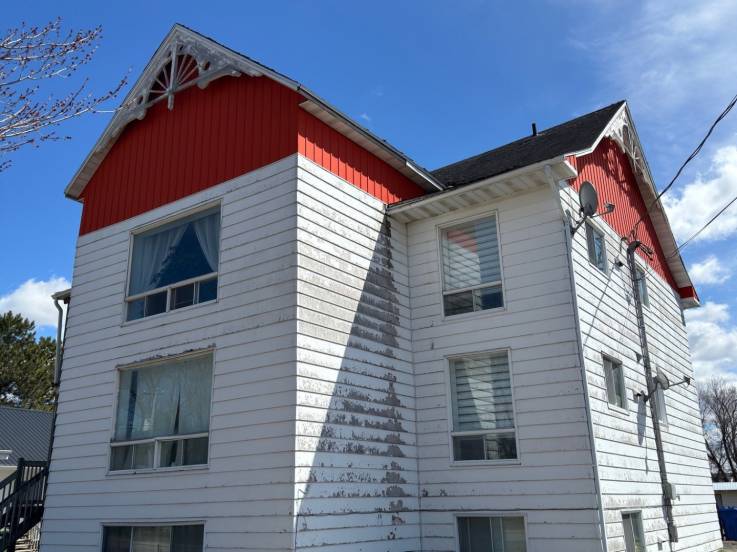 Triplex for sale - , (001)