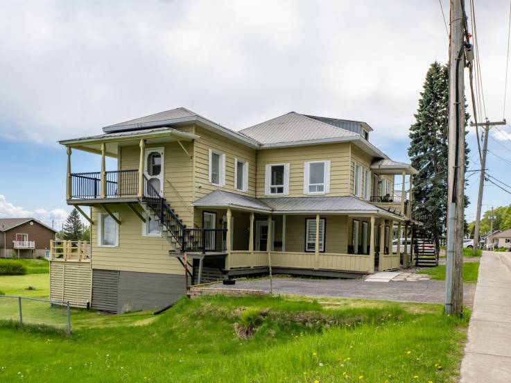 Triplex à vendre - Petite-Rivière-Saint-François, Charlevoix (PR851)