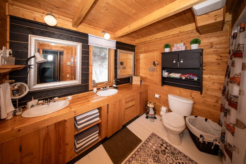 27 - Maison à vendre, Petite-Rivière-Saint-François (Code - pr844, Charlevoix)