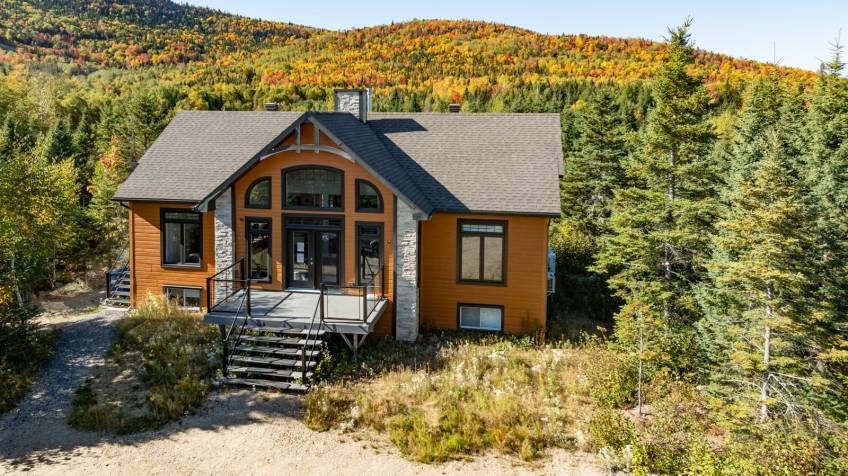 1 - House for sale, Petite-Rivière-Saint-François (Code - pr827, Charlevoix)