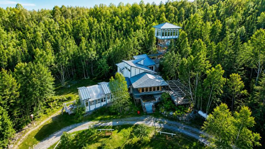 1 - House for sale, Saint-Urbain (Code - su081, Charlevoix)