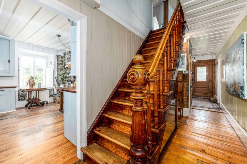16 - Maison à vendre, Beaupré (Code - br128, Vieux-Québec)