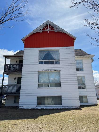 4 - Triplex à vendre, (Code - 001, )