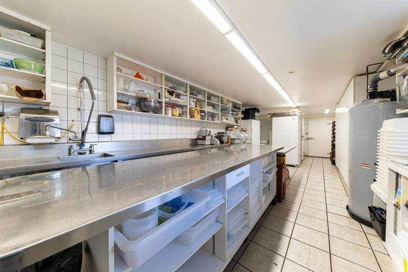 10 - Bâtiment commercial à vendre, Baie-Saint-Paul (Code - sp902, Charlevoix)