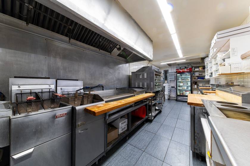 11 - Bâtiment commercial à vendre, Baie-Saint-Paul (Code - sp902, Charlevoix)