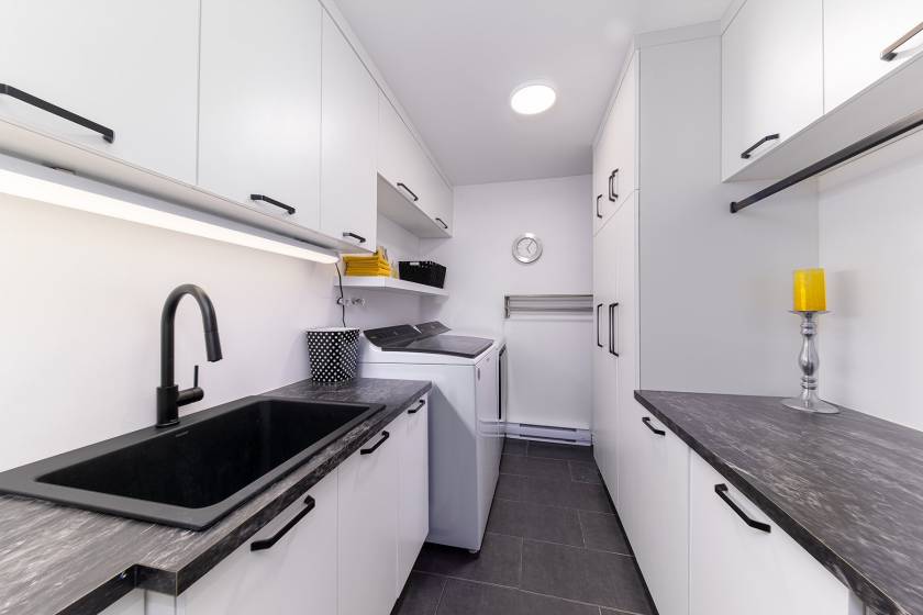 17 - Bâtiment commercial à vendre, Baie-Saint-Paul (Code - sp902, Charlevoix)