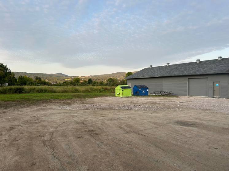 3 - Bâtiment commercial à vendre, Baie-Saint-Paul (Code - sp909, Charlevoix)