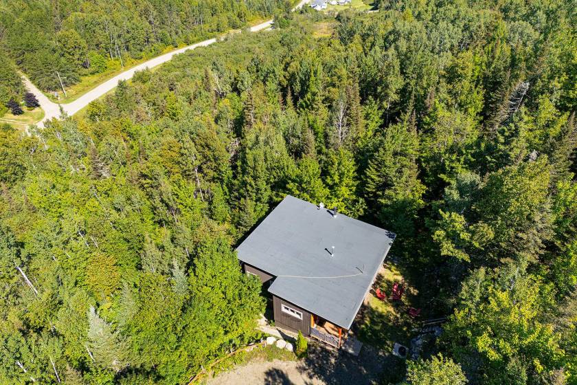 22 - Maison à vendre, Saint-Aimé-des-Lacs (Code - sal038, Charlevoix)