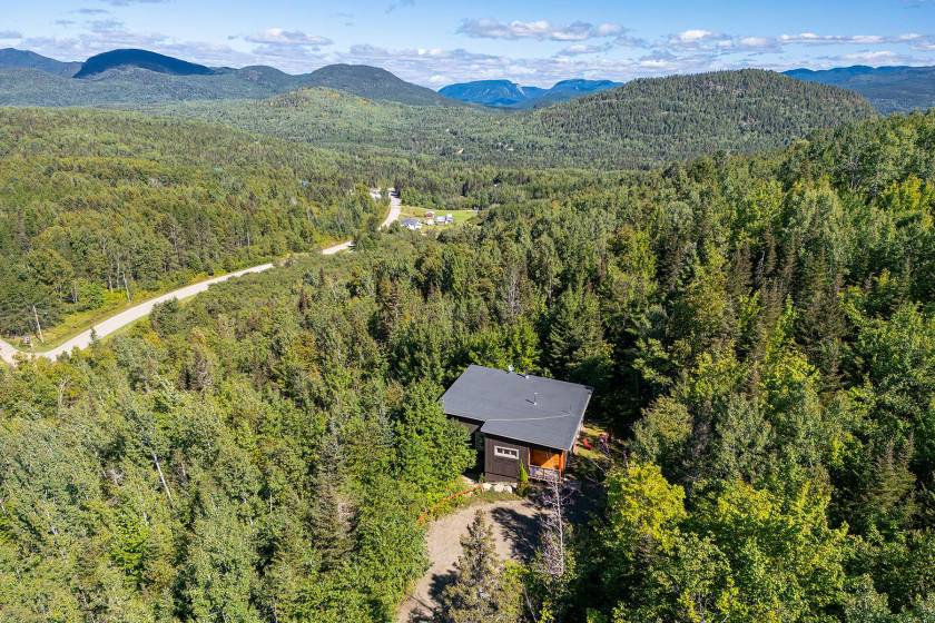 24 - Maison à vendre, Saint-Aimé-des-Lacs (Code - sal038, Charlevoix)