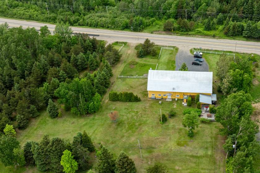 20 - Bâtiment commercial à vendre, Saint-Siméon (Code - ss069, Charlevoix)