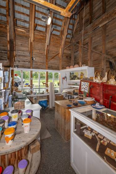 8 - Bâtiment commercial à vendre, Saint-Siméon (Code - ss069, Charlevoix)