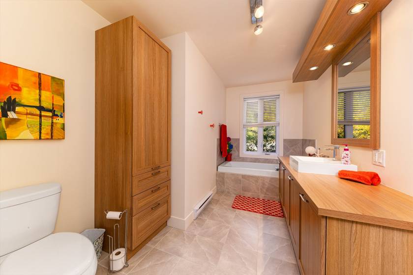 16 - House for sale, Petite-Rivière-Saint-François (Code - pr800, Charlevoix)