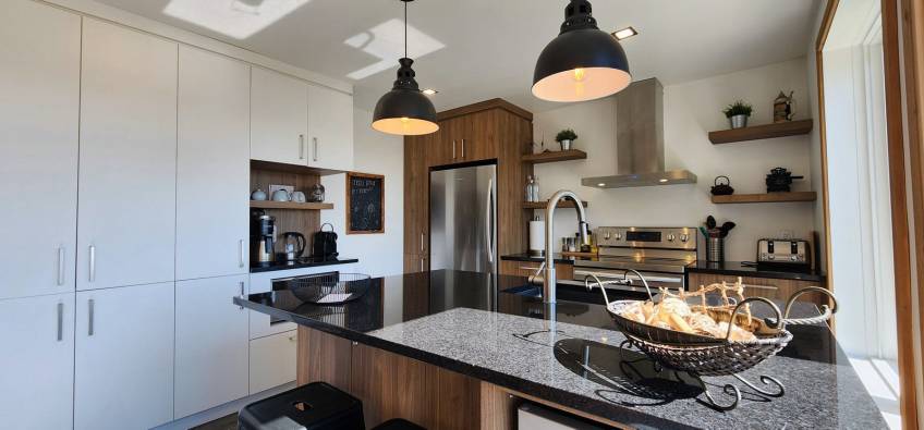 8 - Maison à vendre, Saint-Urbain (Code - su085, Charlevoix)