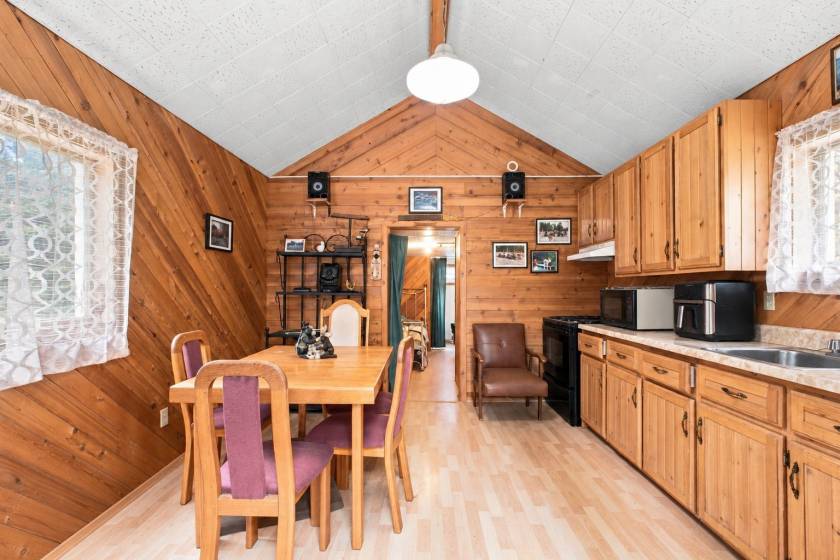 24 - House for sale, Petite-Rivière-Saint-François (Code - pr879, Charlevoix)