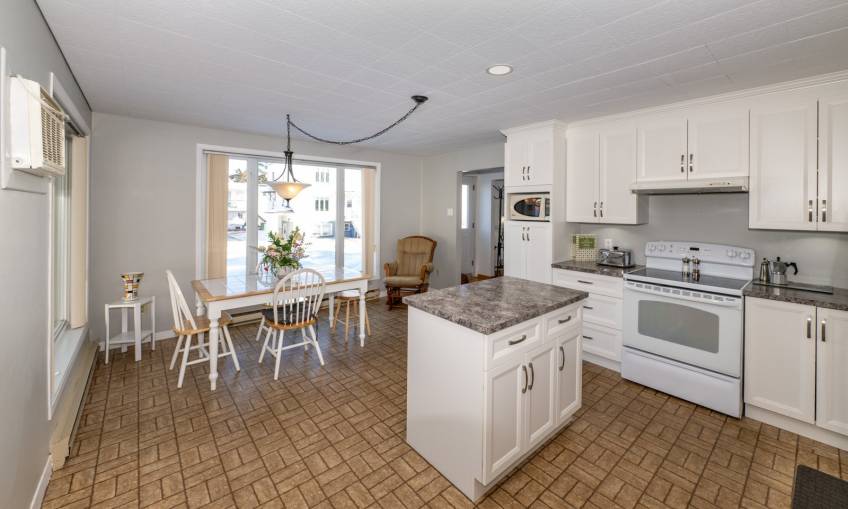 23 - House for sale, Baie-Saint-Paul (Code - sp910, Charlevoix)