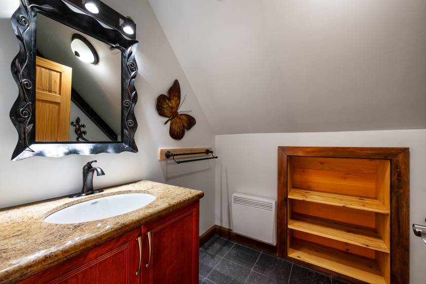 16 - Maison à vendre, Petite-Rivière-Saint-François (Code - pr833, Charlevoix)