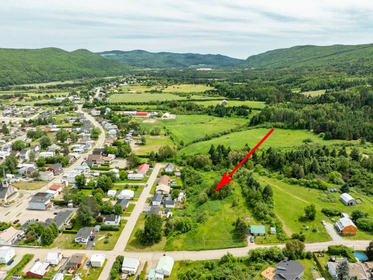 9 - Terrain et terre à vendre, Saint-Urbain (Code - su083, Charlevoix)