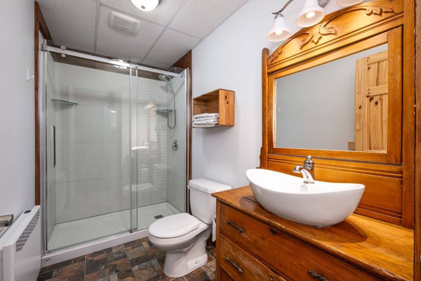 10 - Maison à vendre, Petite-Rivière-Saint-François (Code - pr848, Charlevoix)