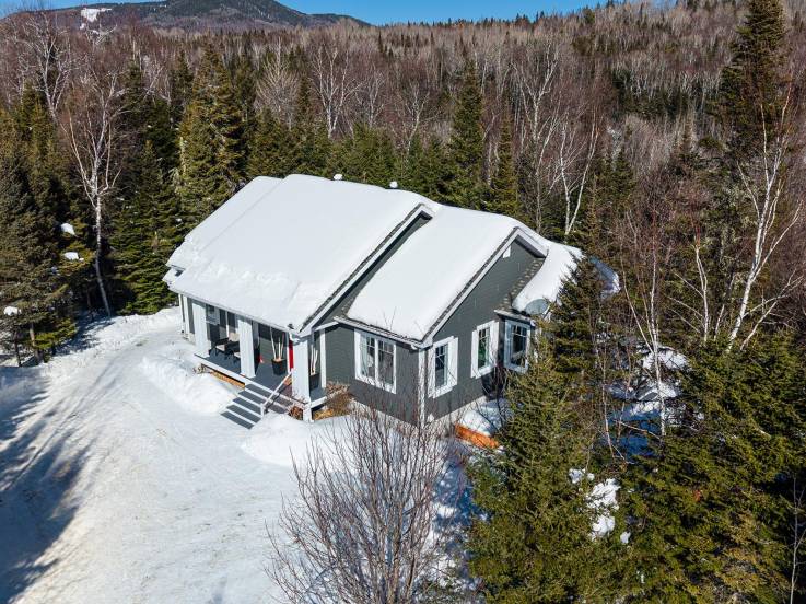 House for sale - Les Éboulements, Charlevoix (EB322)